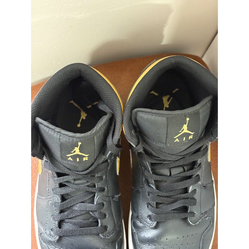 Air Jordan 1 Mid Top Black Metallic Gold Leather Sneaker Men´s 8.5 DQ8426-071 - Picture 7 of 10
